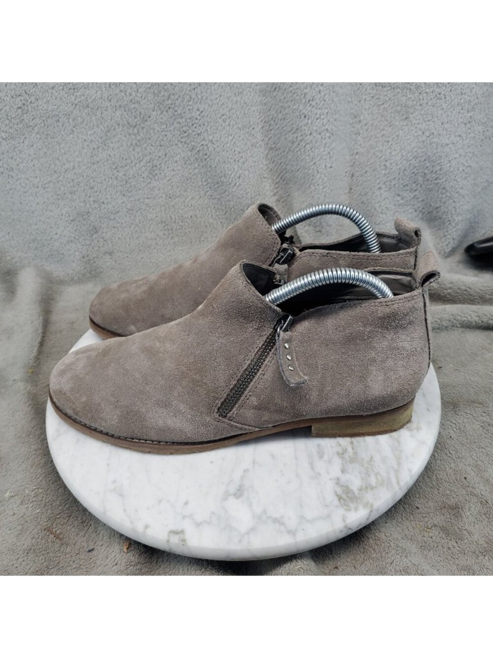 Bjorndal Shoes Womens Size 8.5 Light Brown Suede Geena Booties *Read*